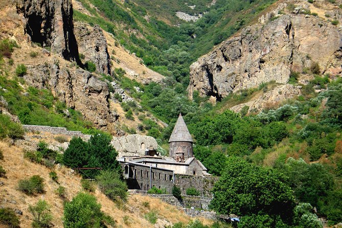 4 Days Armenia Package with Accommodation, Tours and Transfers - Guides and the human side of the trip