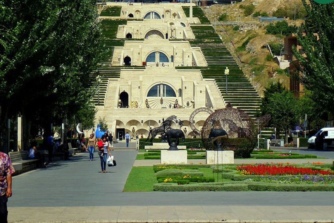 Amazing Yerevan - Republic Square and the pink tuff city center