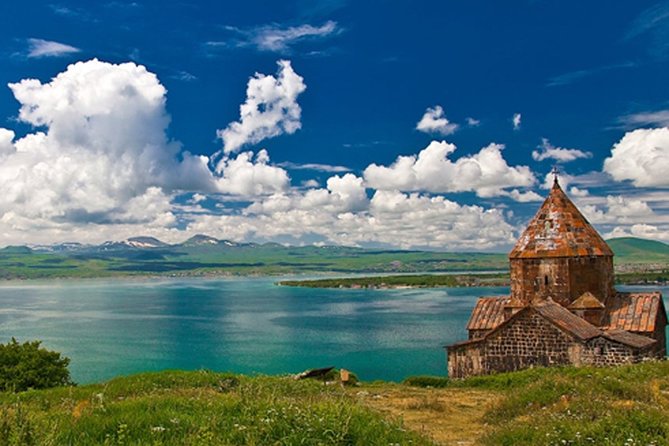 Conquering Armenia - Tsaghkadzor and the cable car ride