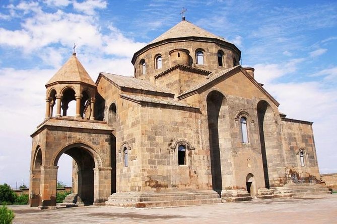 Echmiadzin, Zvartnots, Khor Virap - Etchmiadzin Cathedral, the heart of the route