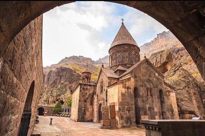 Garni, Geghard, Charent's Arch, Symphony of Stones & LavashBaking - The Symphony of Stones and the Azat River