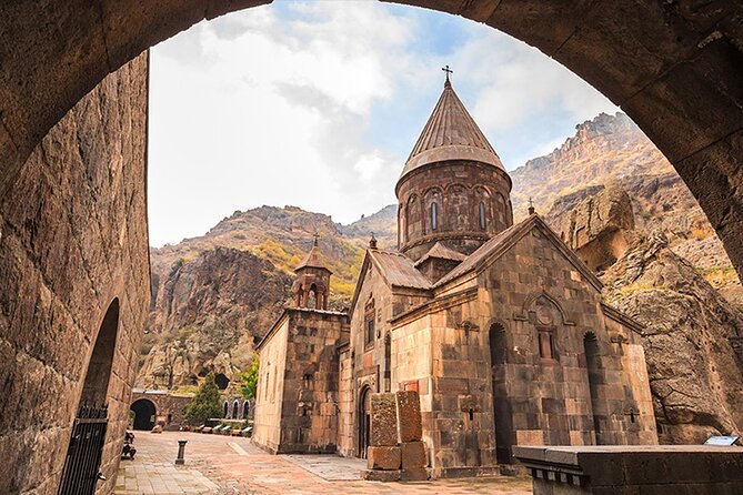 Garni, Geghard & Symphony Small-Group Day Trip with Lavash Baking - The Symphony of Stones and its seasonal limit