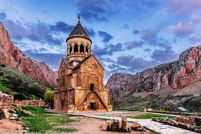 Guided tour: Khor Virap, Noravank Monastery, Areni, Jermuk - Jermuk waterfall, resort views, and the ropeway choice