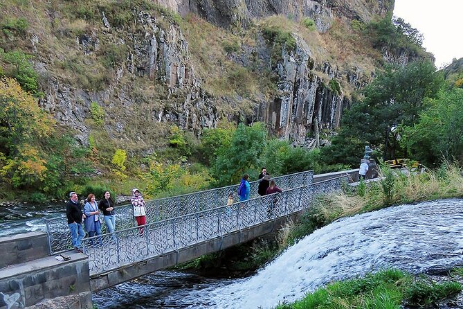 Guided tour: Khor Virap, Noravank Monastery, Areni, Jermuk - Should you book it?