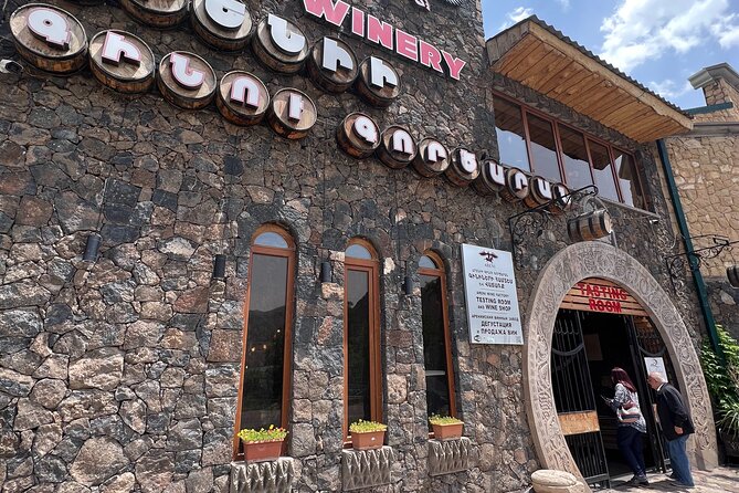 Khor Virap, Areni & Noravank: Sacred Monasteries & Wine - What the guide adds to the day