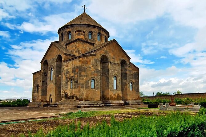 Khor Virap, Echmiadzin & Zvartnots UNESCO Small-Group Guided Tour - What the vehicle and group setup mean for you