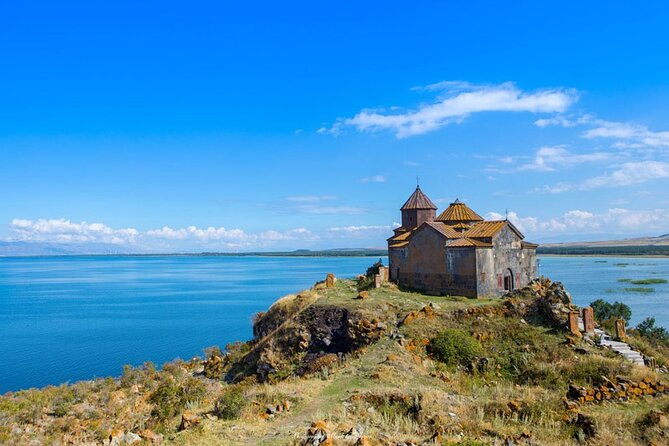 Lake Sevan, Hayravank, Noratus, Selim Pass, Jermuk, Areni - Why this long Armenian route works