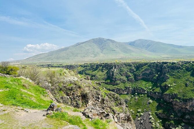 Mount Aragats,Amberd Fortress,Alphabet Monument, Saghmosavank - What the private vehicle adds