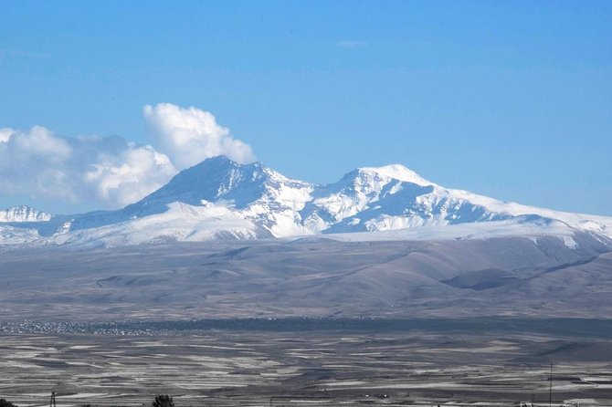Mount Aragats, Amberd Fortress, Saghmosavank Monastery, Alphabet - private tour - Saghmosavank and the Kasakh Canyon view