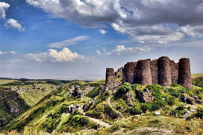 PRIVATE TOUR: Saghmosavank , Alphabet monument, Amberd fortress - Why this mountain route works well from Yerevan