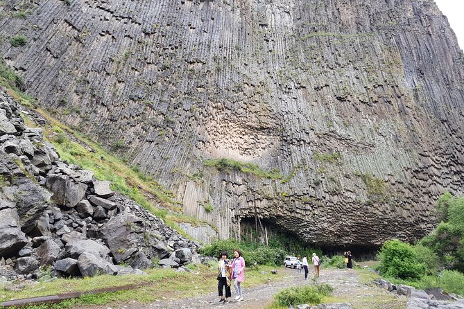 Private tour to Garni Temple, Geghard Monastery (UNESCO) & Symphony of Stones - What the private guide adds