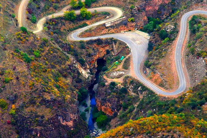 Private tour to Hin Areni winery, Tatev monastery & ropeway, Khndzoresk caves - Riding the Wings of Tatev cable car