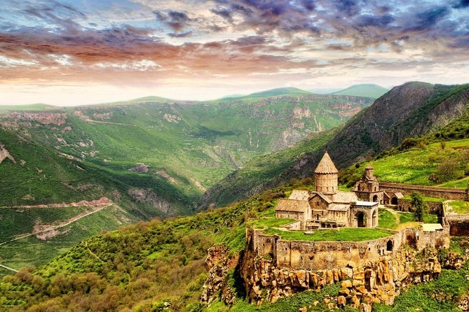 Private tour to Khor Virap,Areni winery,Noravank,Tatev Monastery - What the private vehicle changes