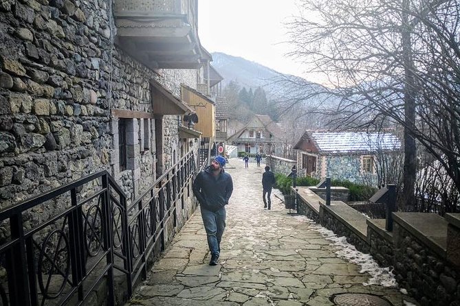 Private Transfer & Tour from Tbilisi to Yerevan or Yerevan to Tbilisi - Who gets the best value from $540