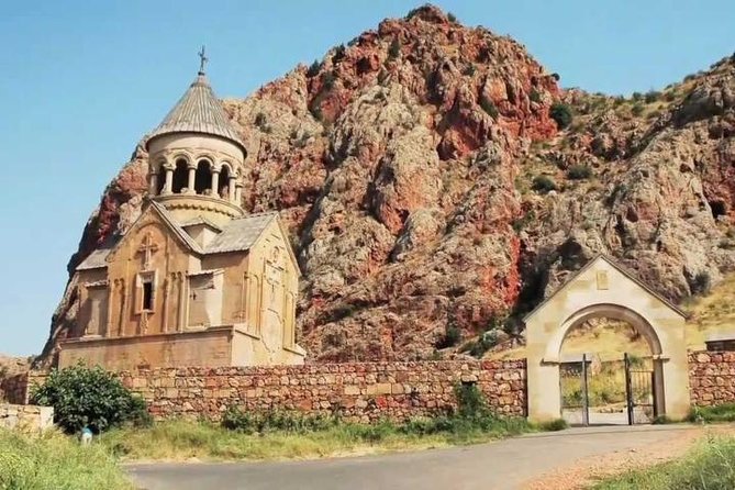 Private wine tour to Khor Virap, Areni winery, Noravank - The Christian history and wine combination