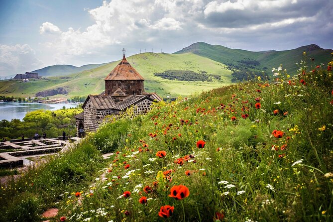Yerevan to Tbilisi Private car transfer 3 Scenic stops - Leaving Yerevan and settling into the car